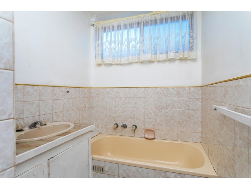 14 Hammond Ave, Morphett Vale SA 5162