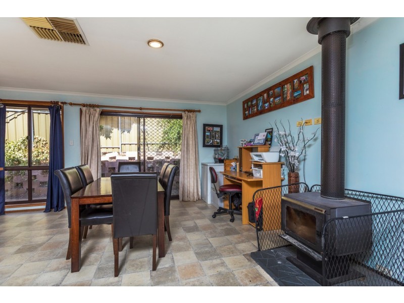 1 Holt Court, Trott Park SA 5158