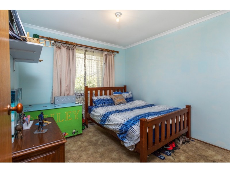 1 Holt Court, Trott Park SA 5158