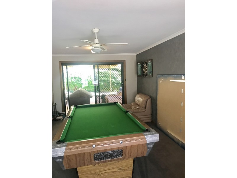 4 Lexcen Grove, Happy Valley SA 5159