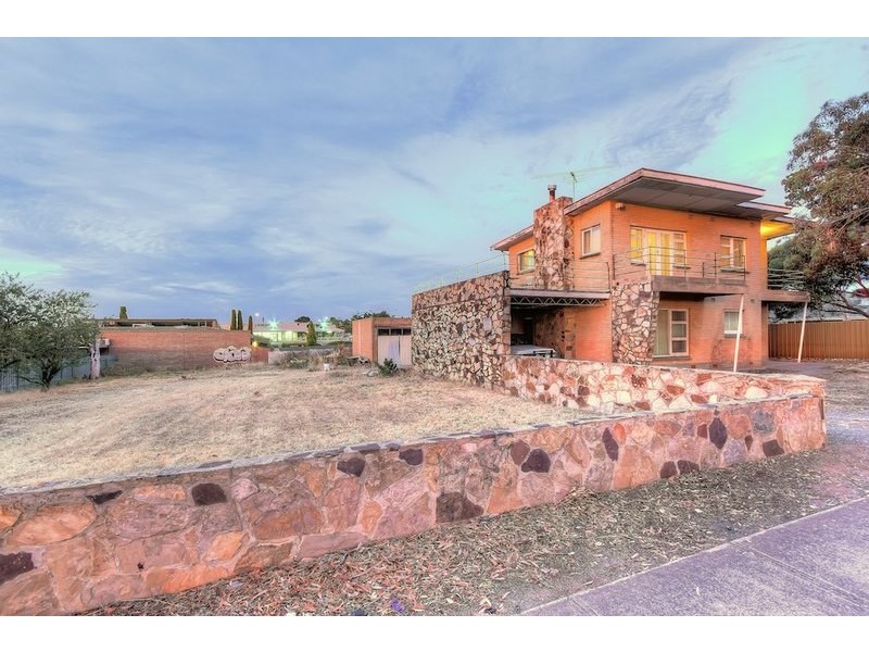 13 Hunt Crescent, Christies Beach SA 5165