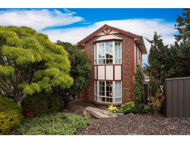 24 Balandra Street, Hallett Cove SA 5158