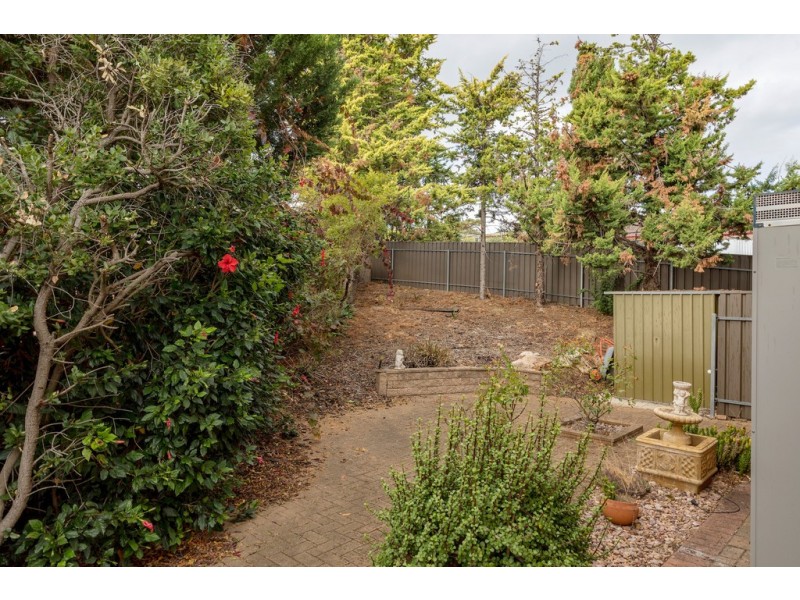 24 Balandra Street, Hallett Cove SA 5158