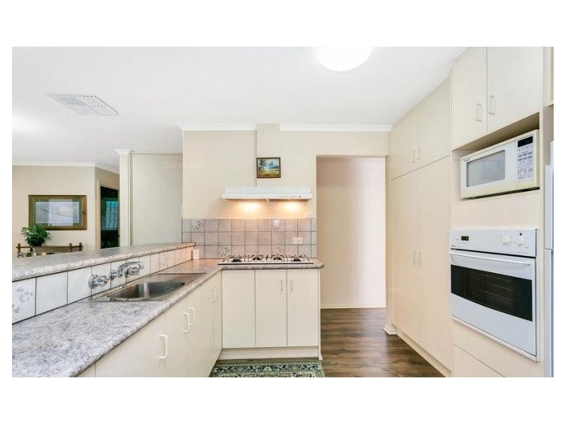 5 Moncur Street, Woodcroft SA 5162