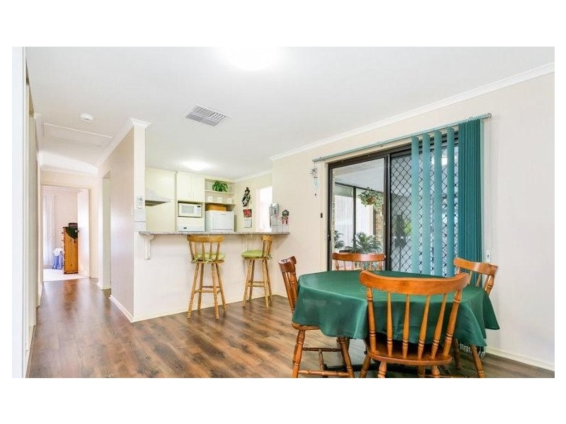 5 Moncur Street, Woodcroft SA 5162