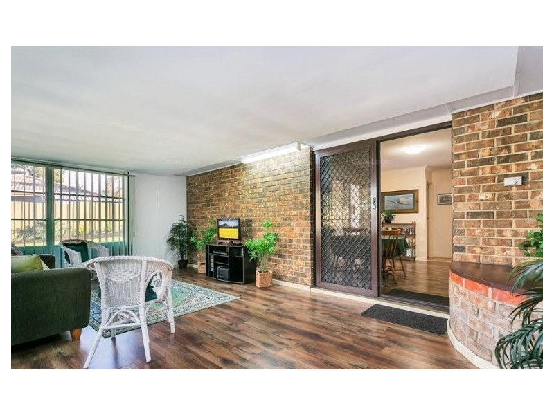 5 Moncur Street, Woodcroft SA 5162