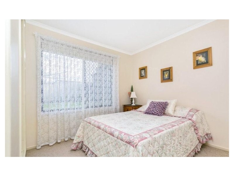 5 Moncur Street, Woodcroft SA 5162