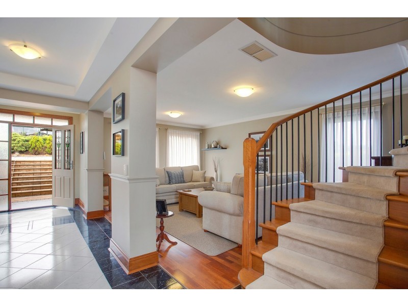 26 Albatross Walk, Hallett Cove SA 5158