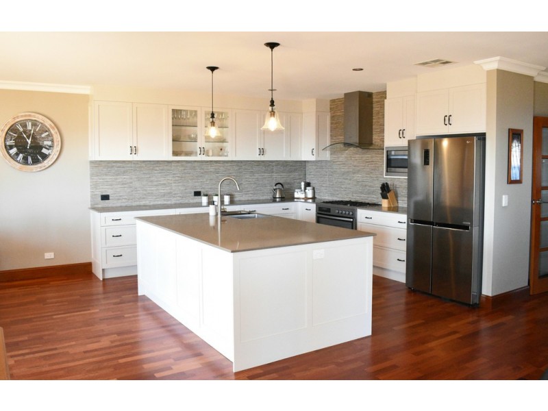 26 Albatross Walk, Hallett Cove SA 5158