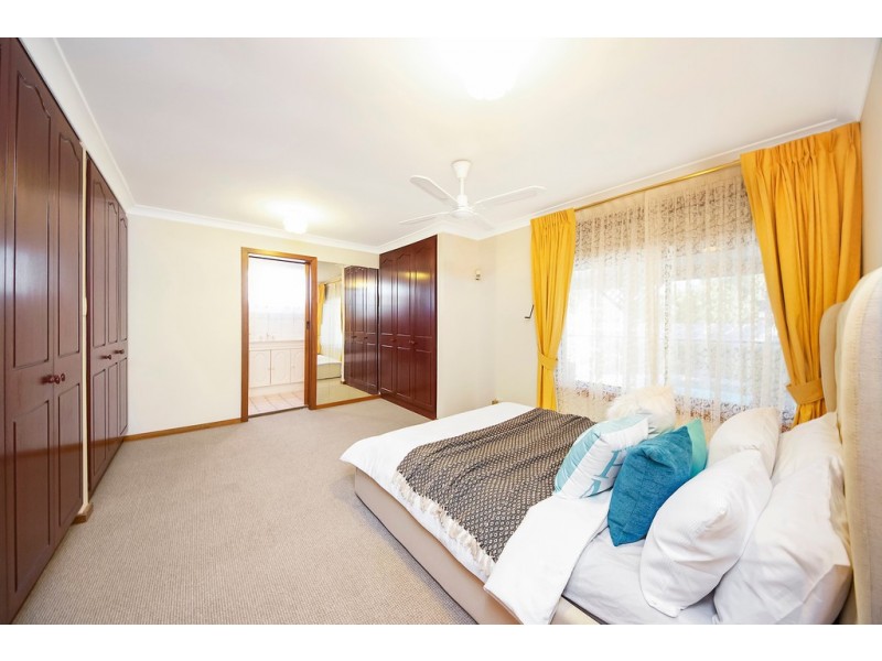 5 Carol Crescent, Morphett Vale SA 5162