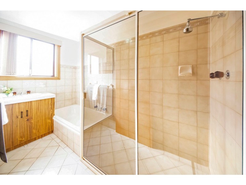 5 Carol Crescent, Morphett Vale SA 5162