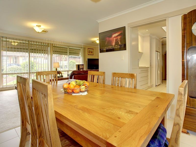 10 Roxanne Street, Happy Valley SA 5159