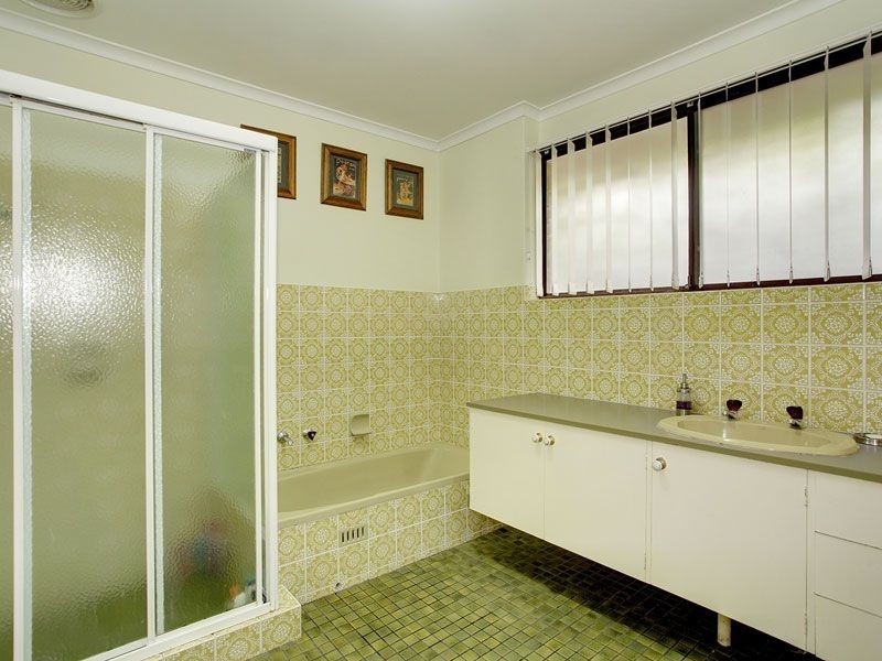 10 Roxanne Street, Happy Valley SA 5159