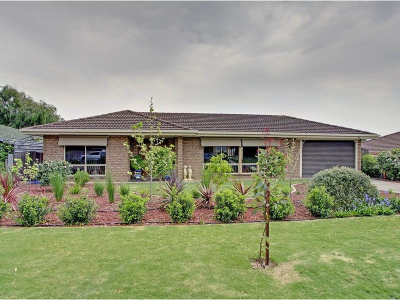 10 Roxanne Street, Happy Valley SA 5159