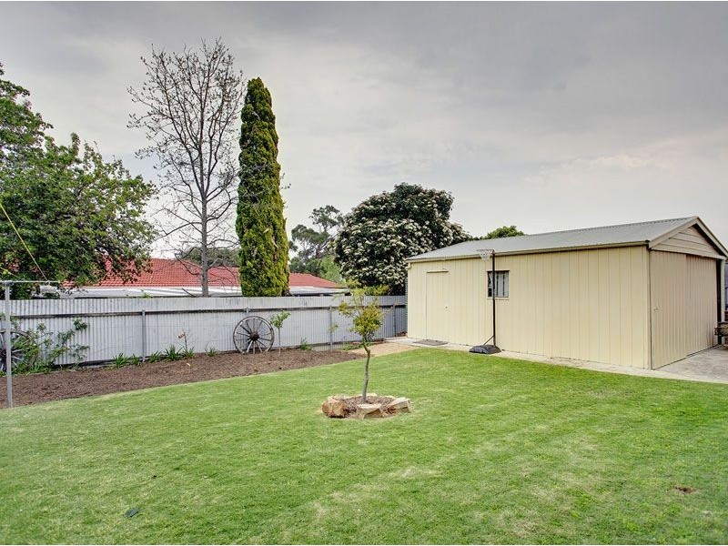 10 Roxanne Street, Happy Valley SA 5159