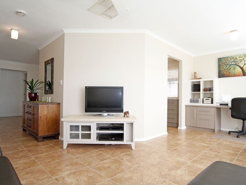 1 Apsley Court, Port Noarlunga SA 5167