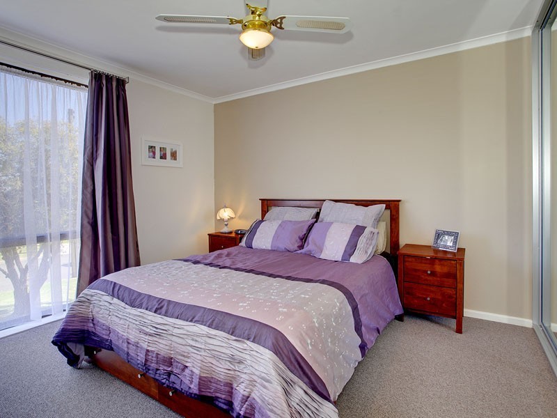 5 Amberleigh Close, Christie Downs SA 5164