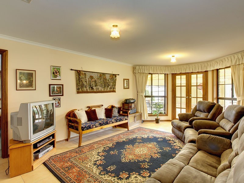 9 Woodcroft Drive, Morphett Vale SA 5162