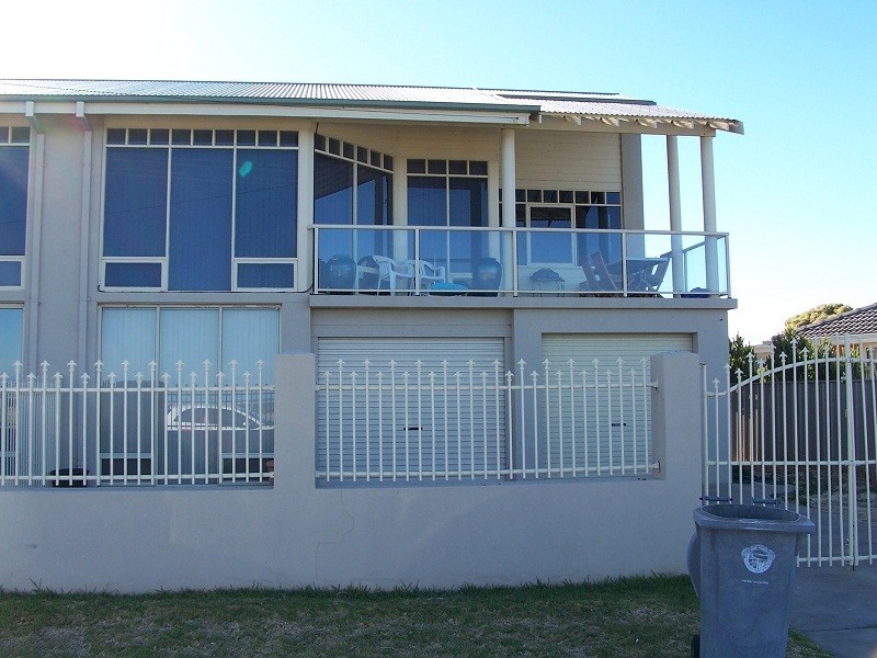 2,116 Esplanade, Aldinga Beach SA 5173