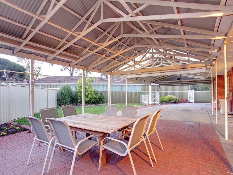 9 Olivier Crescent, Morphett Vale SA 5162