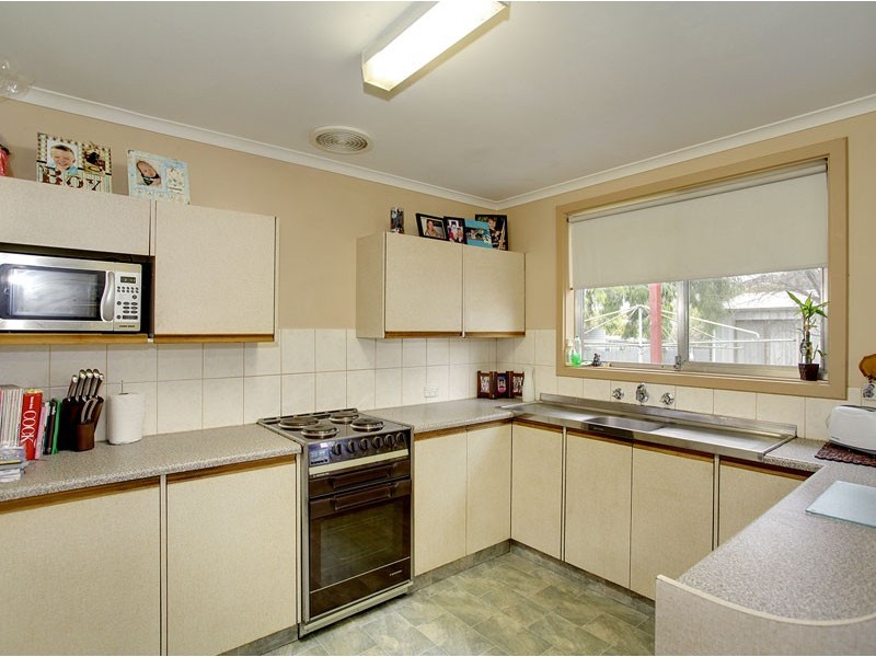 11 Oliver Street, Christie Downs SA 5164