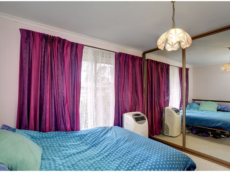 11 Oliver Street, Christie Downs SA 5164