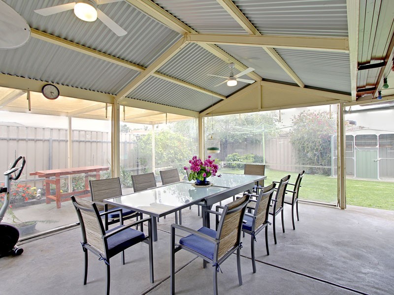 80 Warburton Drive, Woodcroft SA 5162