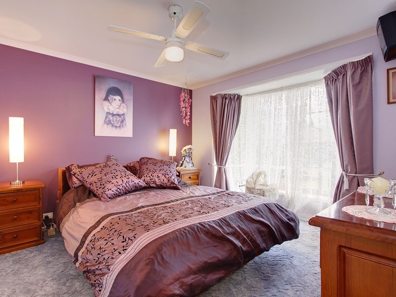 80 Warburton Drive, Woodcroft SA 5162