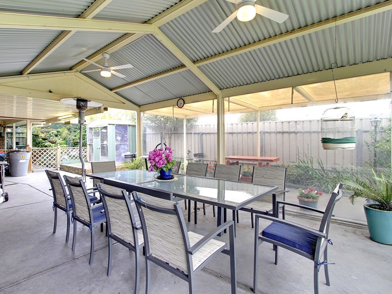 80 Warburton Drive, Woodcroft SA 5162