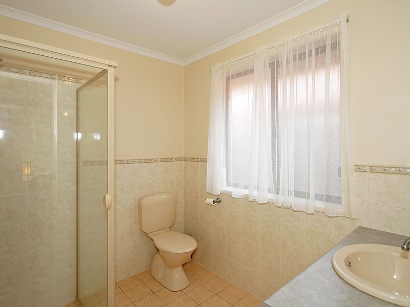 22 Kari Crescent, Huntfield Heights SA 5163