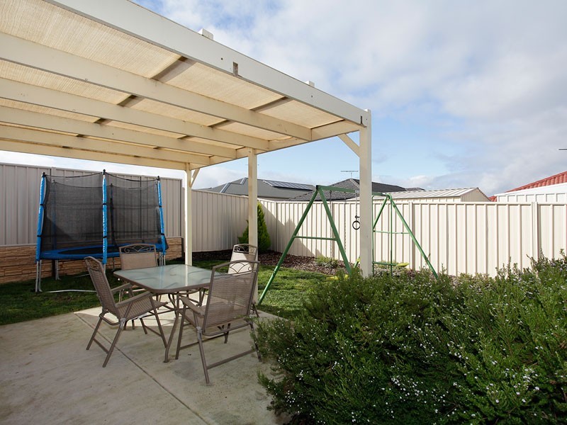 22 Kari Crescent, Huntfield Heights SA 5163