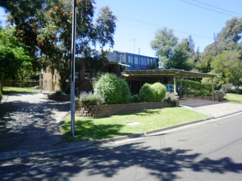 5 Tania Drive, Aberfoyle Park SA 5159
