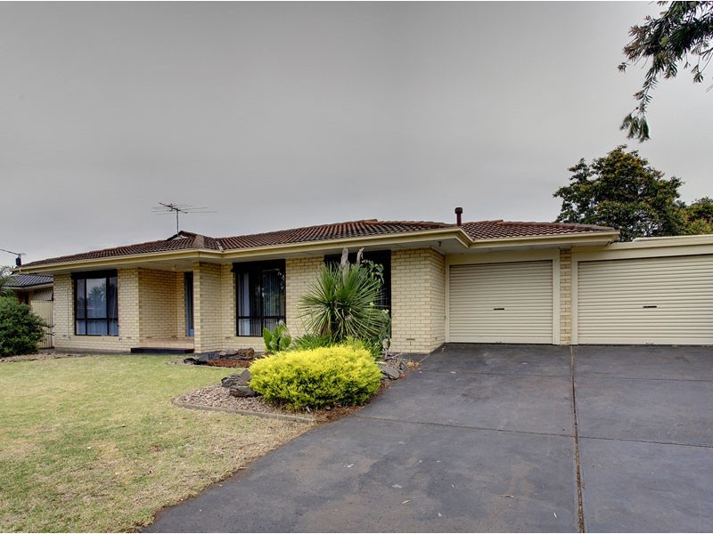 1 Richardson Crescent, Morphett Vale SA 5162