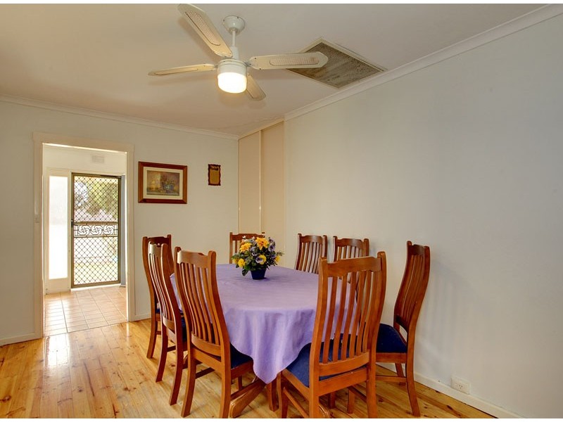 1 Richardson Crescent, Morphett Vale SA 5162