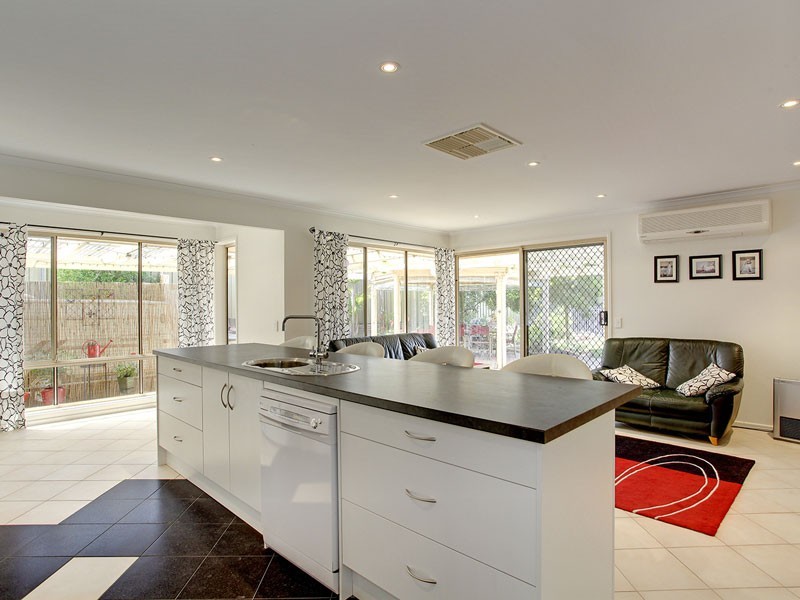 34 Spriggs Road, Onkaparinga Hills SA 5163