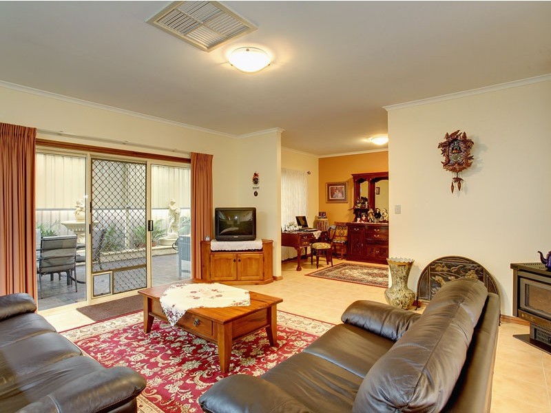 77 Clearwater Crescent, Seaford Rise SA 5169