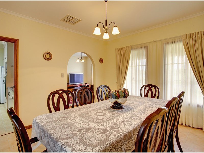 77 Clearwater Crescent, Seaford Rise SA 5169