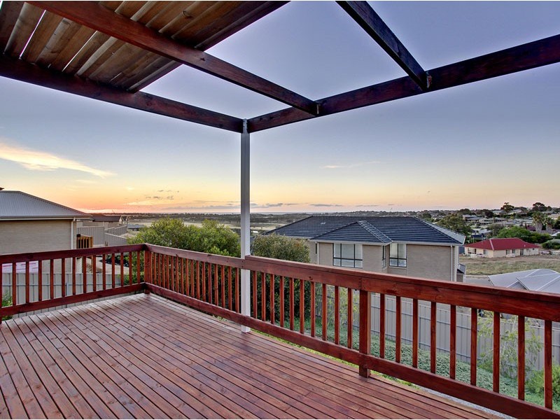 10 Corrimal Avenue, Noarlunga Downs SA 5168