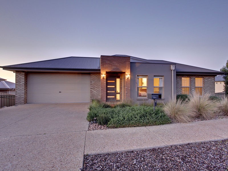 10 Corrimal Avenue, Noarlunga Downs SA 5168
