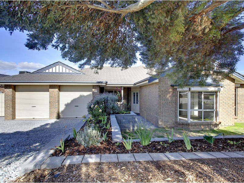 28 Valleyview Crescent, Hackham West SA 5163