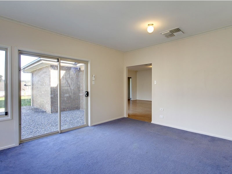 28 Valleyview Crescent, Hackham West SA 5163