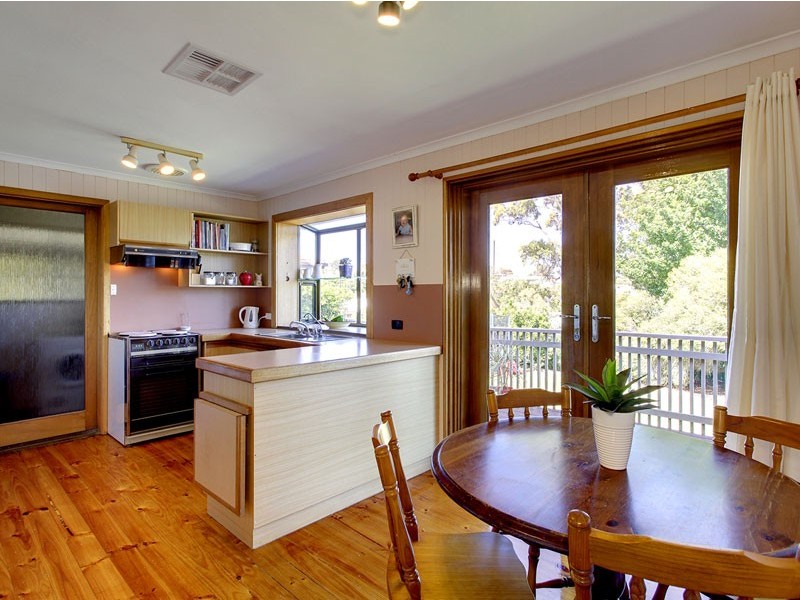 42 Holly Rise, Hackham West SA 5163