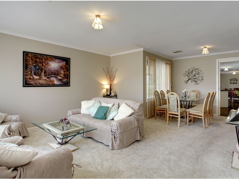 17 Marrington Circuit, Morphett Vale SA 5162