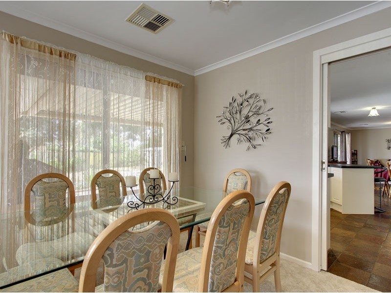 17 Marrington Circuit, Morphett Vale SA 5162