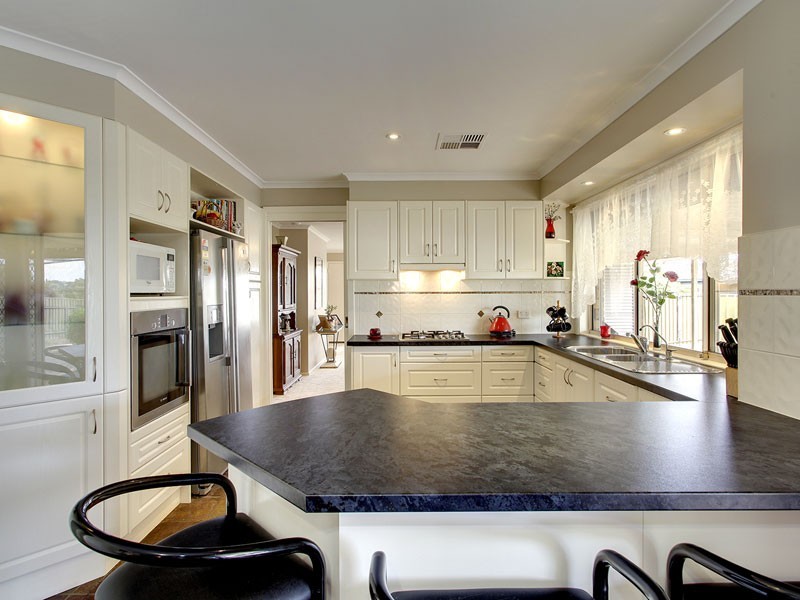 17 Marrington Circuit, Morphett Vale SA 5162