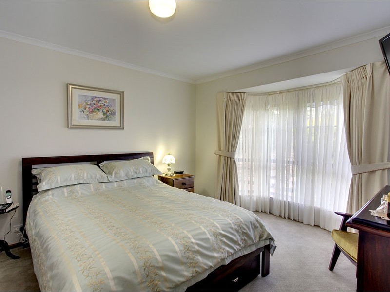 21 Valley View Drive, Mclaren Vale SA 5171