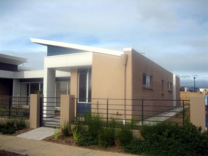 2 Goshawk Walk, Aldinga Beach SA 5173