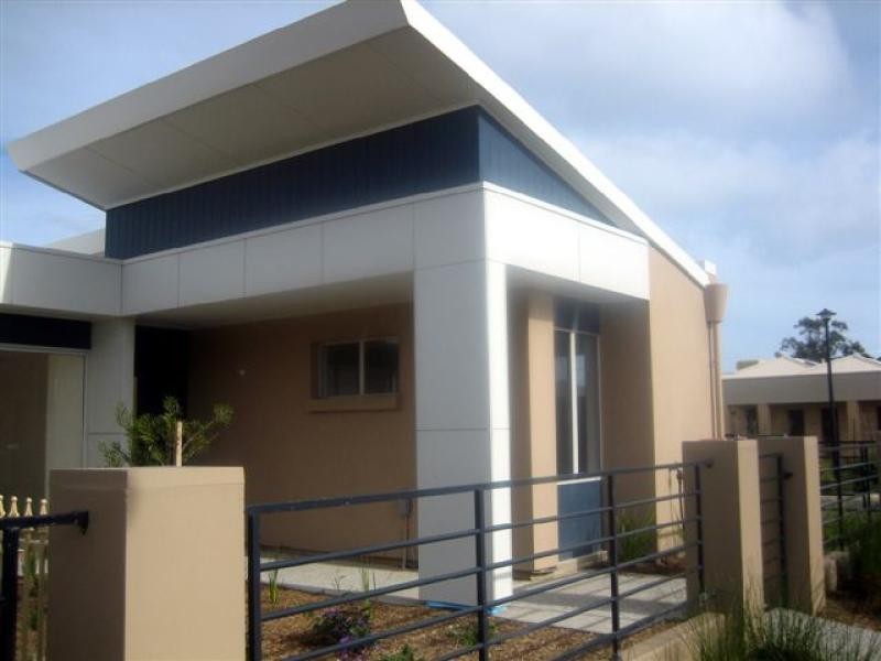 2 Goshawk Walk, Aldinga Beach SA 5173