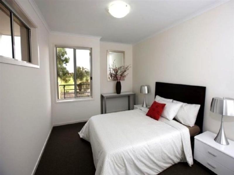 2 Goshawk Walk, Aldinga Beach SA 5173