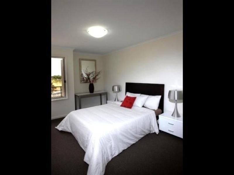 2 Goshawk Walk, Aldinga Beach SA 5173